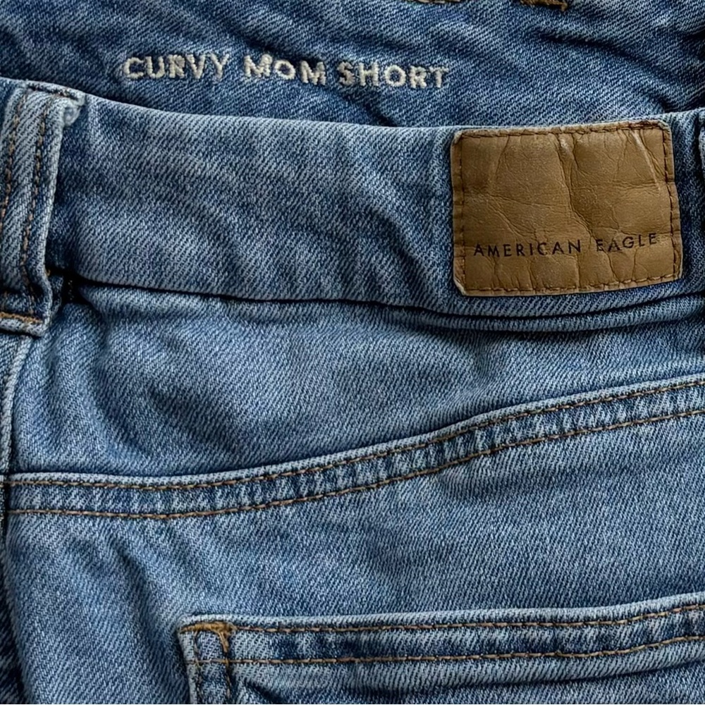 American Eagle AE Curvy Mom Shorts High Rise Stretch Denim size 8 - Picture 2 of 13